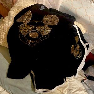 Disney shirt and shorts set- Black and gold. Shirt size XL and Shorts size XL